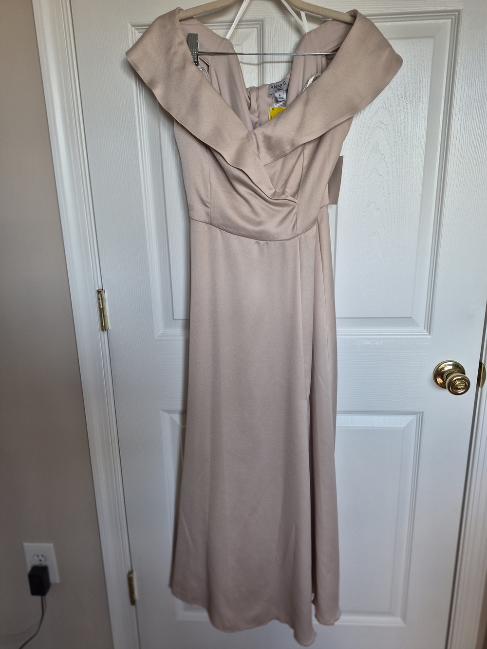 Elegant Off-Shoulder Light Tan Evening Dress